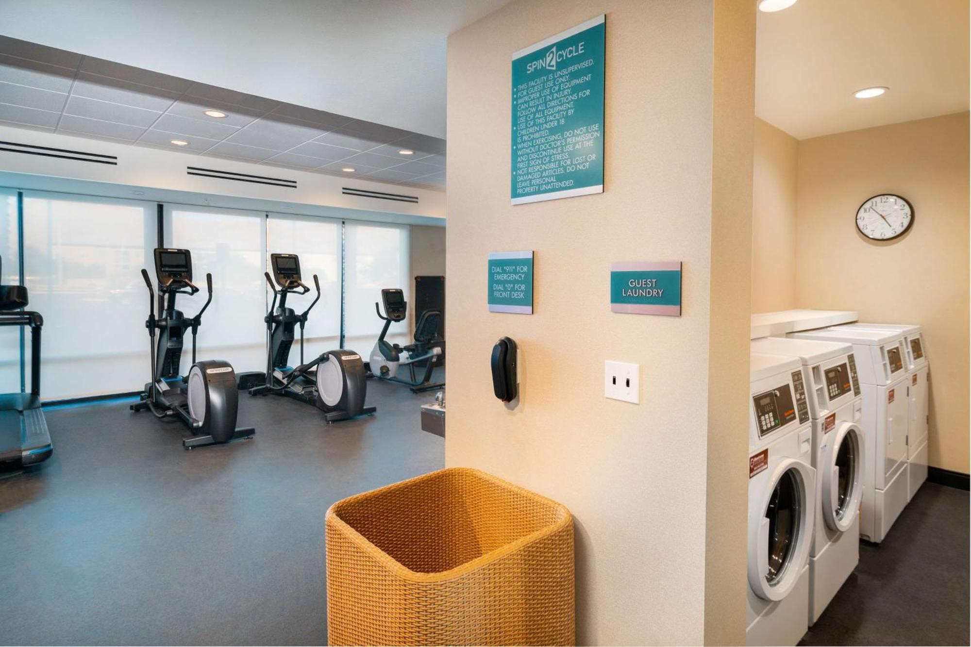 Home2 Suites Corona, Ca Bagian luar foto