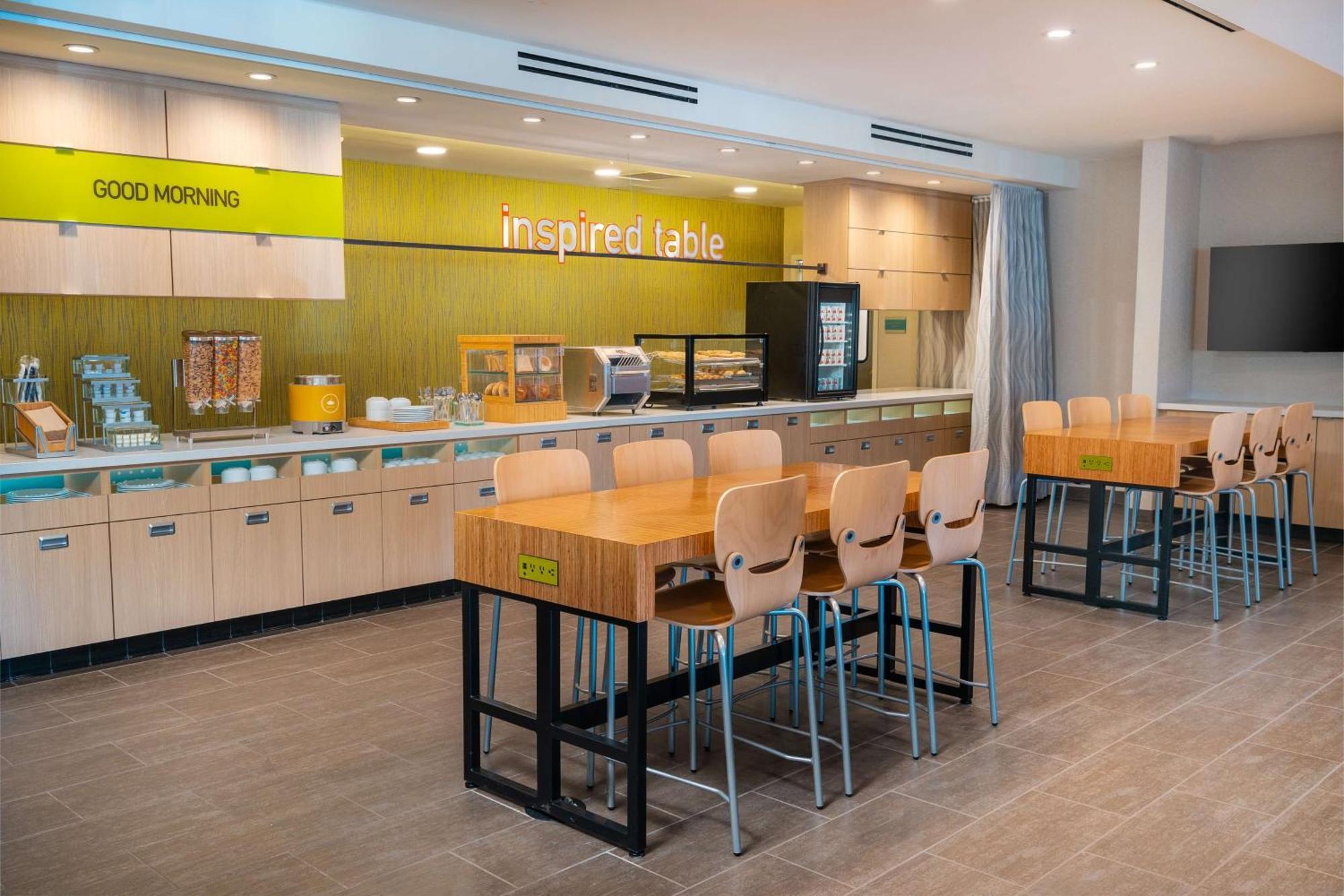 Home2 Suites Corona, Ca Bagian luar foto